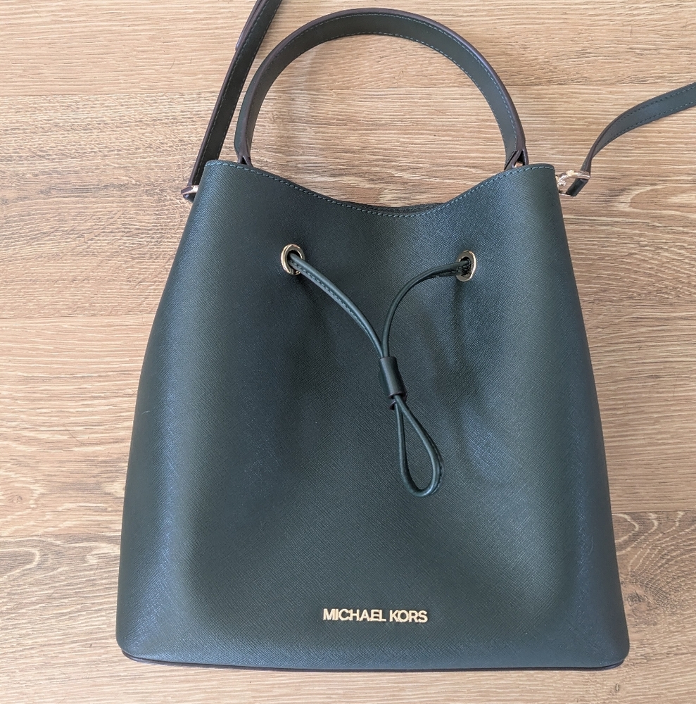 Michael Kors Suri Medium Saffiano Leather Crossbody Bag In Emerald Green